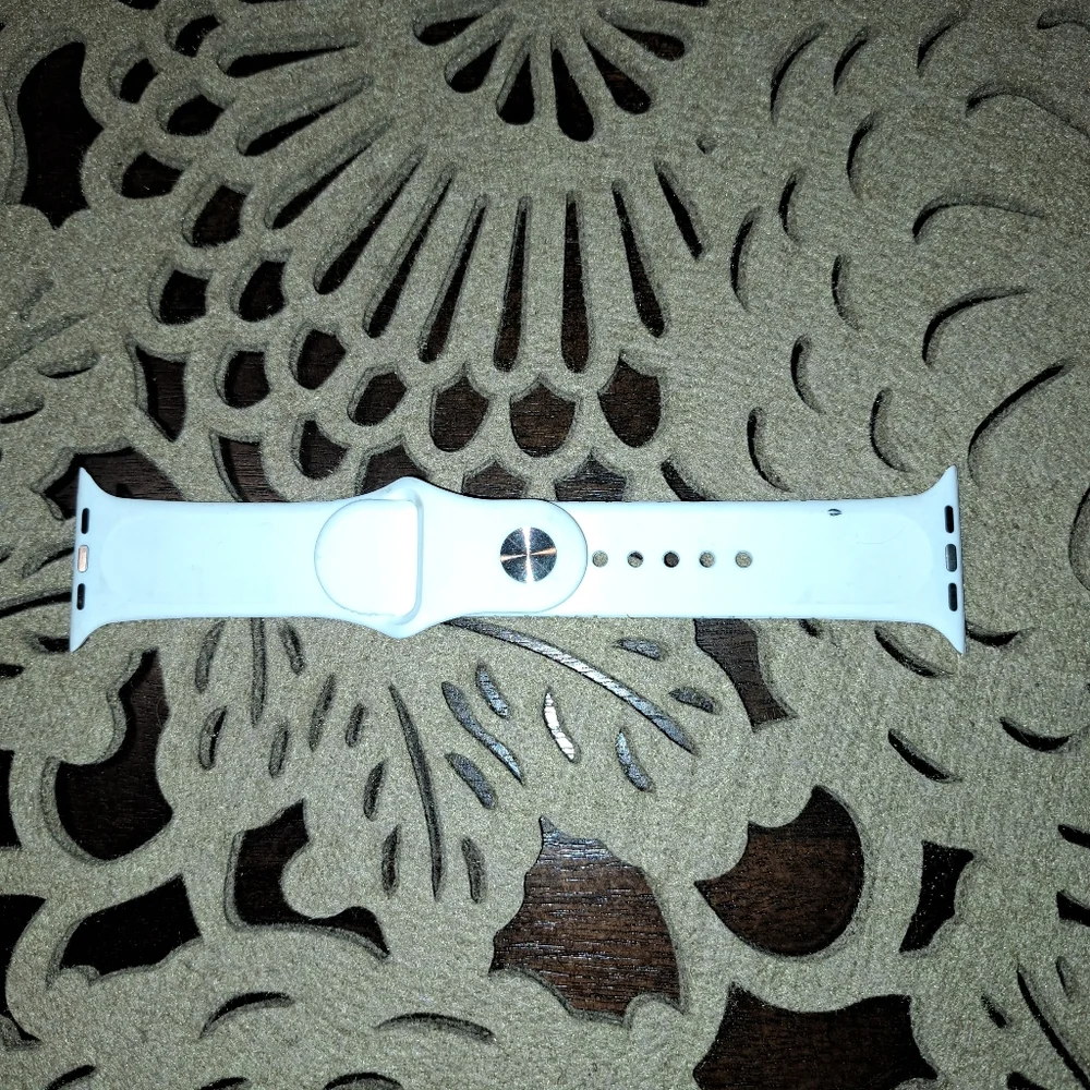 SALE! BUNDLE 5 Watch Bands For $10 And Ill Also Throw In A FREEBIE Or Two!